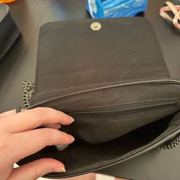 Loungefly Disney Villains Flocked Crossbody Metal Chain Purse Bag Purple Black - Picture 7 of 15